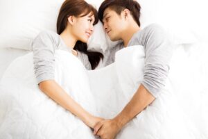 “你为什么都不管我？”懂得回应另一半的“讨拍”，夫妻不再轻易为小事吵架