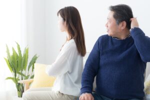 孩子回家总跟爸妈吵架？5个沟通习惯，亲子感情变超好！