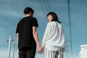 老公几十年来没做过任何家事…就算外遇也无法跟他提离婚!1故事告诉我们:女人要独立,必须要有钱