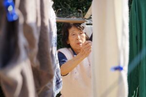 辛苦赚钱养大孩子，为什么老了没有人要跟阿嬷一起住？