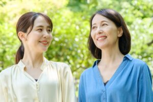 夫妻节俭度日,只为帮孩子留房产,值得吗?退休的钱,请你记得要留给自己