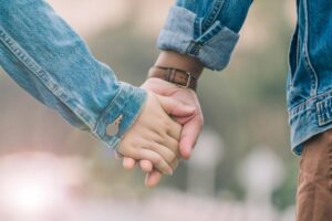 婚姻里，当“牺牲”的那一方不会幸福　把关系拉回到“我们”，每一天才能踏实过好