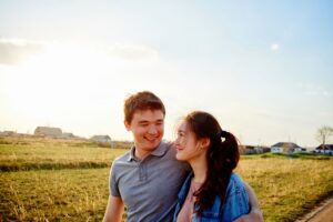 你跟着他，快乐吗？要让伴侣幸福，先让自己快乐…5个指标，给中年婚姻超快乐！