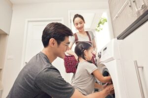 男人们动起来!医:爱做家事的男人“身体更健康、智商高”