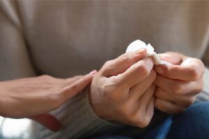 亲子关系》为什幺子女30岁后,我说的话只让他觉得烦…难道爸妈只是负担、累赘?