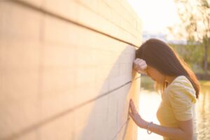 结婚8年要离婚、找证人登记…一年后竟离婚无效;不想打官司劳神伤财,协议离婚不可或缺1件事