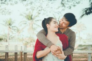 退休后,牵手甜蜜走过半个地球,老黑:婚姻和谐只需“两件事”,每天都有快乐好关系