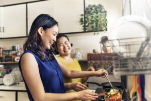 为心爱的家人做一道拿手料理！味道代表着“想念”，妈妈做的菜为什么一直留在脑海里？