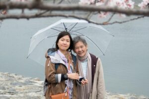 人生没有很长，带父母出国远行，留下美好回忆！ 未来想念彼此时，我们会微笑