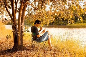 孩子长大后，只有缺钱时才想回家…一个故事体悟：空巢期，来得比想像中更快