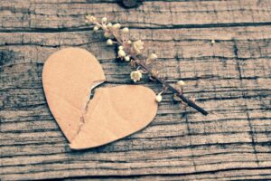 57岁小三难忍7年地下情，想爆料逼情夫给钱分手！当激情变调，小心反被咬一口