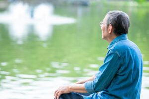 其他儿子的血汗钱，却拿给长子挥霍！爷爷给我的启示：啃老从开始就注定是悲剧