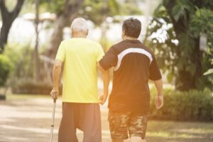 生命不能逆转,珍惜与父母的每次约会 不变的探望日常,其实都是得来不易的幸福