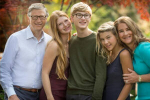 盖兹离婚》才说找不到更好人生伴侣、结婚是这辈子最好决策!如今迎来无法挽回的破裂