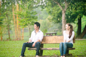 婚前柔情似水,婚后计较金钱、家暴离婚!妻傻眼:事情怎会这样?我们不是要终老吗