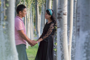 老公重逢大学初恋、当起“周末恋人”!不想离婚的你,先掏空他帐户再选两条路走