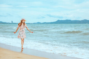 年纪愈大后明白真正值得爱的，是已经整理好自己的人，知道自己是自己的责任