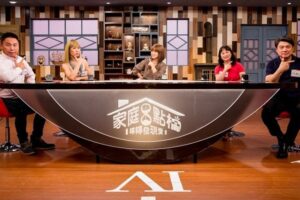 曾被念不务正业醉生梦死，55岁高怡平泪崩7次谈病榻父：他躺着，用笑容认同我了