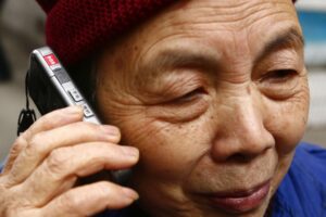 “你的帐户变人头…”　那些锁定熟龄的骗术