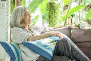 百岁阿嬷医师的心灵鸡汤：试着为他人贡献而活下去吧！