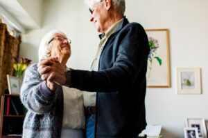 学上网、勇敢追爱，年过60的TW老妈在澳洲结婚了