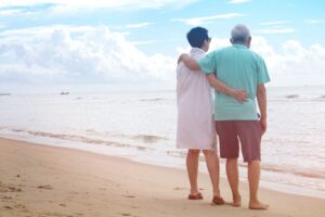 我的60岁疯狂老妈：登百岳、玩交友软件，最后到澳洲结婚去！