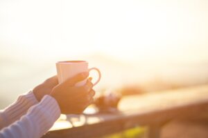 中年教我的事：坦然面对过去，把握现有时光，快乐就在自己手上！