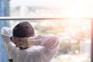 现实毁了年少的梦想,但我却喜欢自己后来的人生