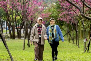 宁靠信托不靠儿！香港夫妻豁达人生：用自己的钱孝顺自己，让孩子好好过他们的人生