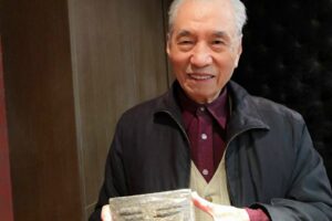 老朋友相聚最快乐！一场餐会，见证90岁老长官的幸福故事