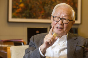 退休3年仍勤阅读、打桥牌！张忠谋今迎91大寿，聊起最爱杂志：这本看70年没停过