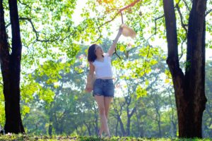 中年教我的事:别在乎别人看你的眼光,因为根本没人在看你