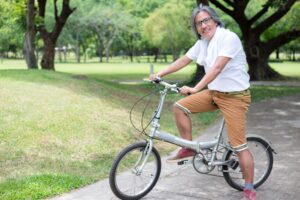 求助老医师比较有效？事实证明，年过50岁很有智慧，“这些”地方都比年轻人聪明