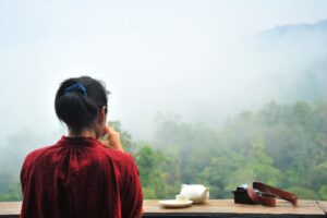 她省钱舍不得出国玩，却猝死再也去不了…想做什么赶快做，每天问自己3个问题，别再蹉跎光阴