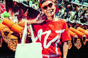 她罹白内障仍不想退休,91岁当上广告模特儿!靠2大观念玩出全新第二人生!