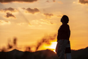 每一天都是无可取代的日子!谁也不知道明天是否还活着,也许今天就是人生最后一天