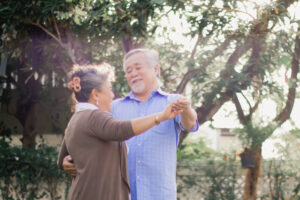 和老伴悠哉过活、不被儿孙绑架!第二人生要保持“3闲”,活得快乐又轻松