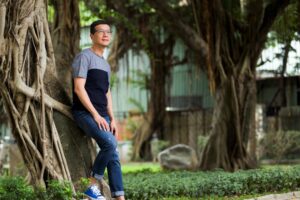 中年后该告别的不是童年的渔港!吴若权:是对生命中挚爱人事,不愿分离的执念感伤