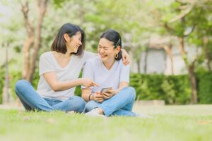 50后和朋友相聚，见一次，少一次！绝对不要说改天，因为说不定就没有下次的机会了