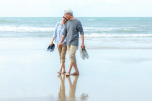 我要带老婆环游世界!他退休后才去菲律宾学英文:年龄不该是追梦的阻碍!