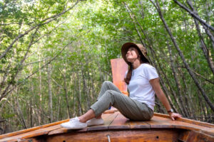 退休后太过担心又重返职场？她1年只工作6个月，“半退休”走遍世界、享受人生！