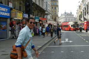 退休后,人为什么要旅行?老黑:旅行不是“带去”什么,而是“带回”什么