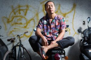 他用呛辣俗文化敲进XX府