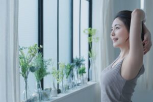 50岁的女人还很“青春”!她们的内衣抽屉长什么样子?法国女人会这样穿