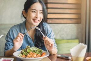 每天动手做菜,是50后的最大奢侈!知食的3基础,发挥知性与感性打造优质生活