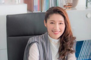 化妆只是帮助你的美!田中千绘:不放弃自我蜕变、内心充满幸福感,才是真正美丽