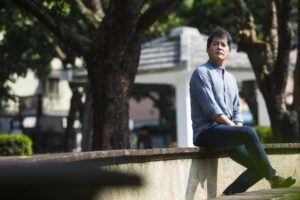 所有平安旅程都是大同小异,谢哲青:远游所遭遇的伤痛,会让日后记忆更生动鲜明