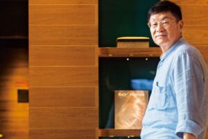 他“收藏时光” 品味三百年内地台湾艺术