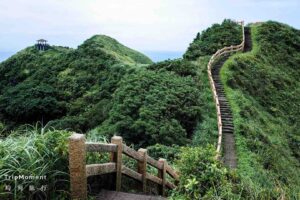 鼻头角步道》驻足岬角　观览壮阔海景