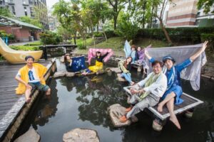 向古早年代取经 以天然染再造温泉乡